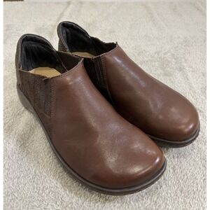 Naot Bay Coffee Brown Closed Clogs Loafers Leather Shoes Size 40‎ US 9.5-10